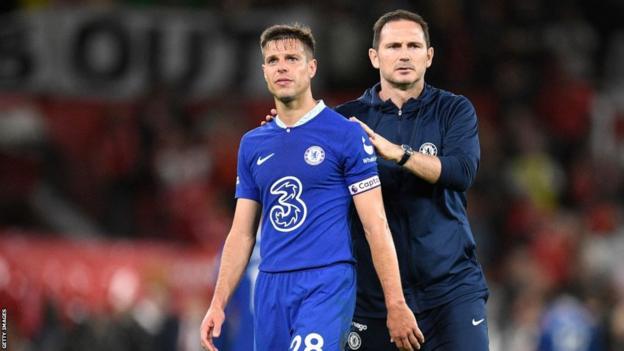 Frank Lampard consoles Chelsea defender Cesar Azpilicueta