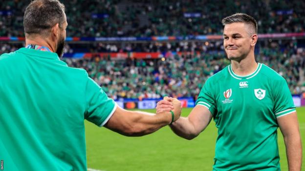 Andy Farrell and Johnny Sexton shake hands after Ireland's win over Scotland