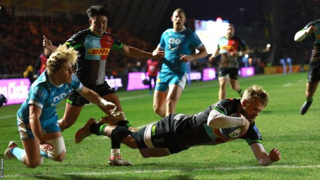 Tyrone Green scores Harlequins' opening try